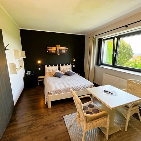 Hotel Les Alisiers Nadrin Esterno foto