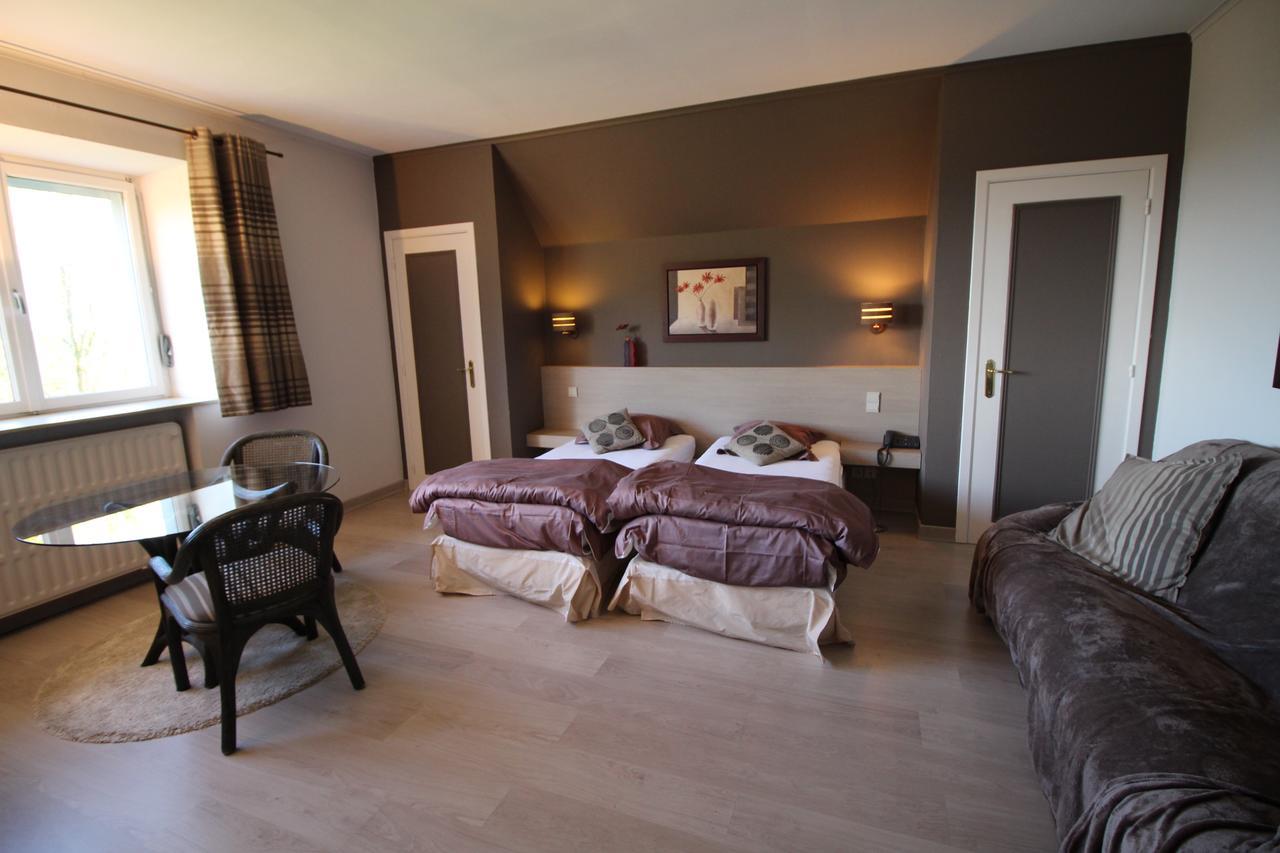Hotel Les Alisiers Nadrin Esterno foto